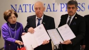 media-kazakistanda-turk-dunyasi-gazetecilerinden-tarihi-bulusma-4